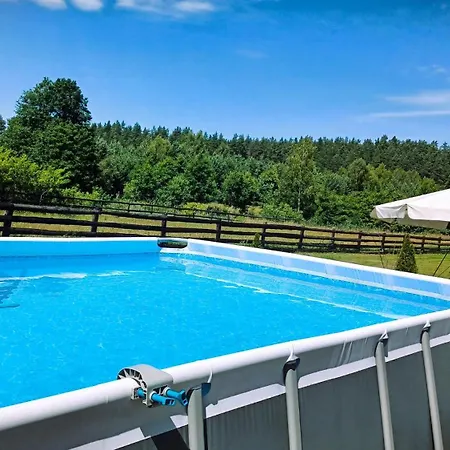 Kleine Gemuetliche Mit Ueberdachter Terrasse 아파트