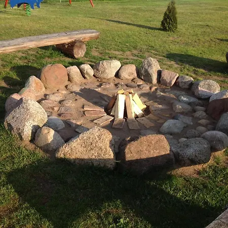 Kleine Gemuetliche Mit Ueberdachter Terrasse 아파트 우크타